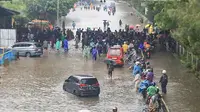 Top 3: Daftar Layanan Tranportasi Terdampak Banjir Jakarta