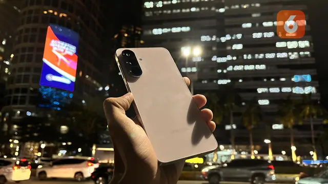 Samsung A56 5G. Liputan6.com/Reanthonio Oktovier Sinanu