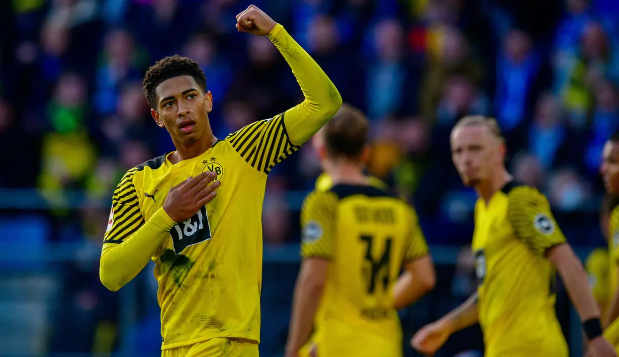 Jude Bellingham menjadi salah satu talenta muda paling menjanjikan di Eropa saat ini. Ia telah menikmati kesuksesan besar bersama Borussia Dortmund sejak bergabung pada 2020. Liverpool tentu akan bersaing dengan klub-klub besar lainnya untuk mendapatkan pemuda 18 tahun itu. (AFP/Sascha Schuermann)