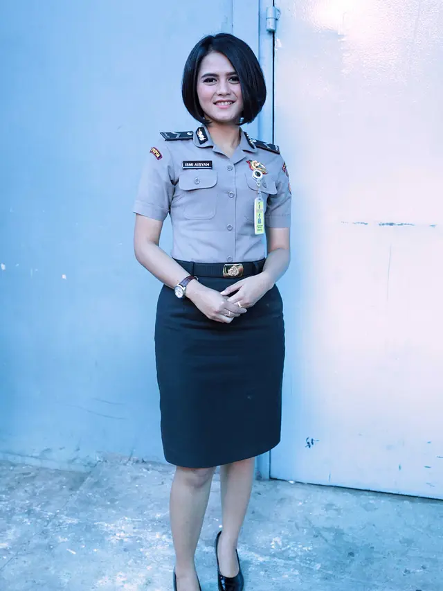 [Bintang]  Deretan Polwan Cantik Indonesia yang Bikin Cowok Setanah Air Rela Ditilang