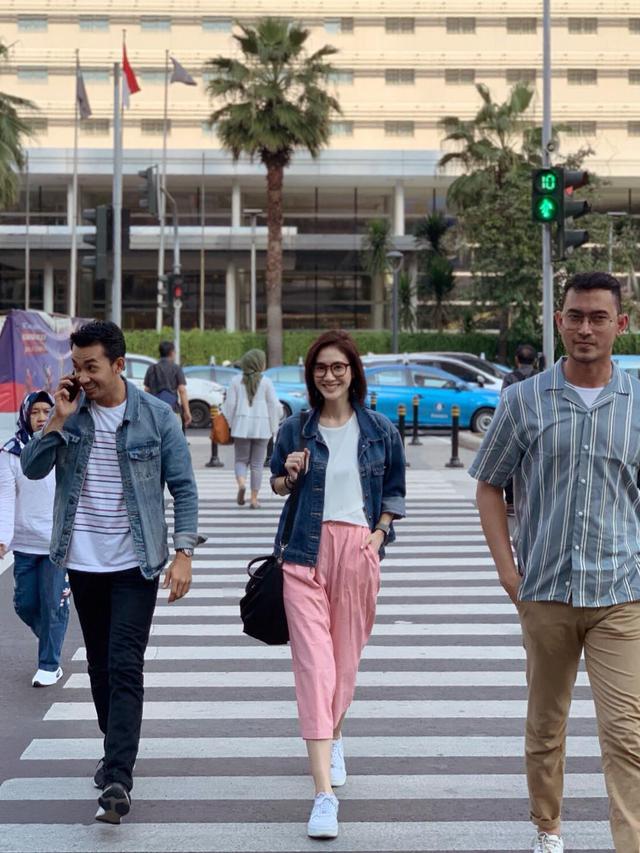 6 Potret Susan Tanoe Penyiar Radio Yang Jadi Pacar Baru Ello Showbiz Liputan6 Com