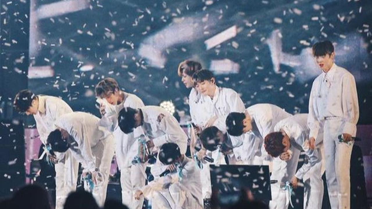 Pada konser bertajuk 'Therefore' tersebut dihujani tangis air mata dari para member yaitu Kang Daniel, Park Jihoon, Lee Daehwi, Kim Jaehwan, Ong Seongwu, Park Woojin, Lai Kuan Lin, Yoon Jisung, Hwang Minhyun, Bae Jin Young dan Ha Sungwoon.