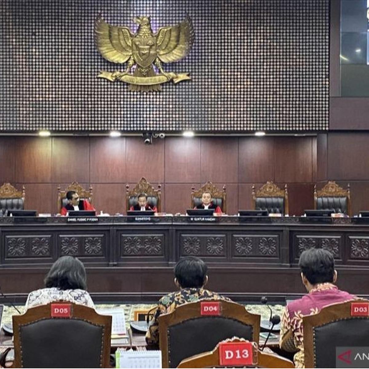 Mahkamah Konstitusi Mulai Sidangkan 11 Perkara Uji UU TNI Baru