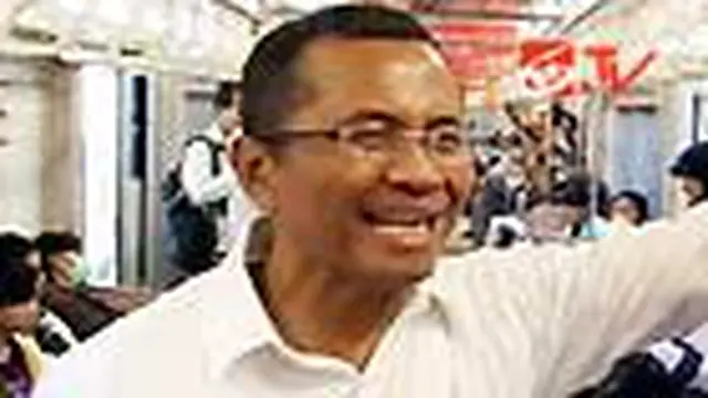 Dahlan Iskan Tetap Naik Kereta Api