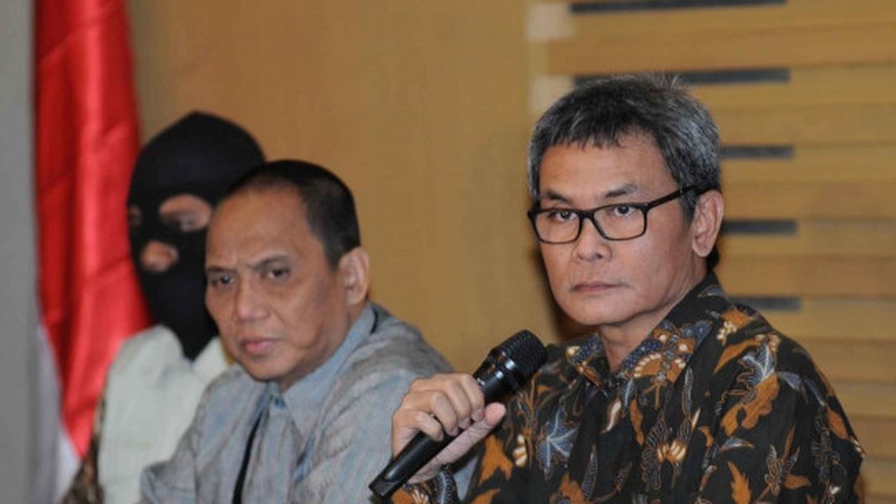 KPK tunjukkan ribuan dolar hasil OTT ketua PTUN Medan
