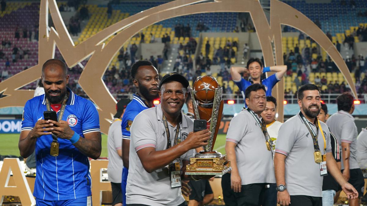 Persib Bandung Fix Jadi Tuan Rumah Piala Presiden 2025, Ada Tim Asia dan Eropa Ikut!
