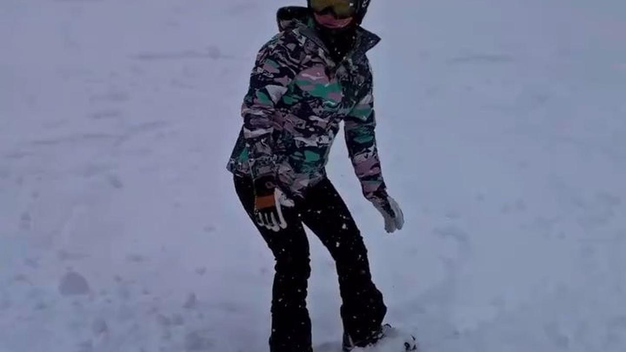 8 Potret Natasha Wilona Lakukan Snowboard di Tengah Salju, Aksinya Keren