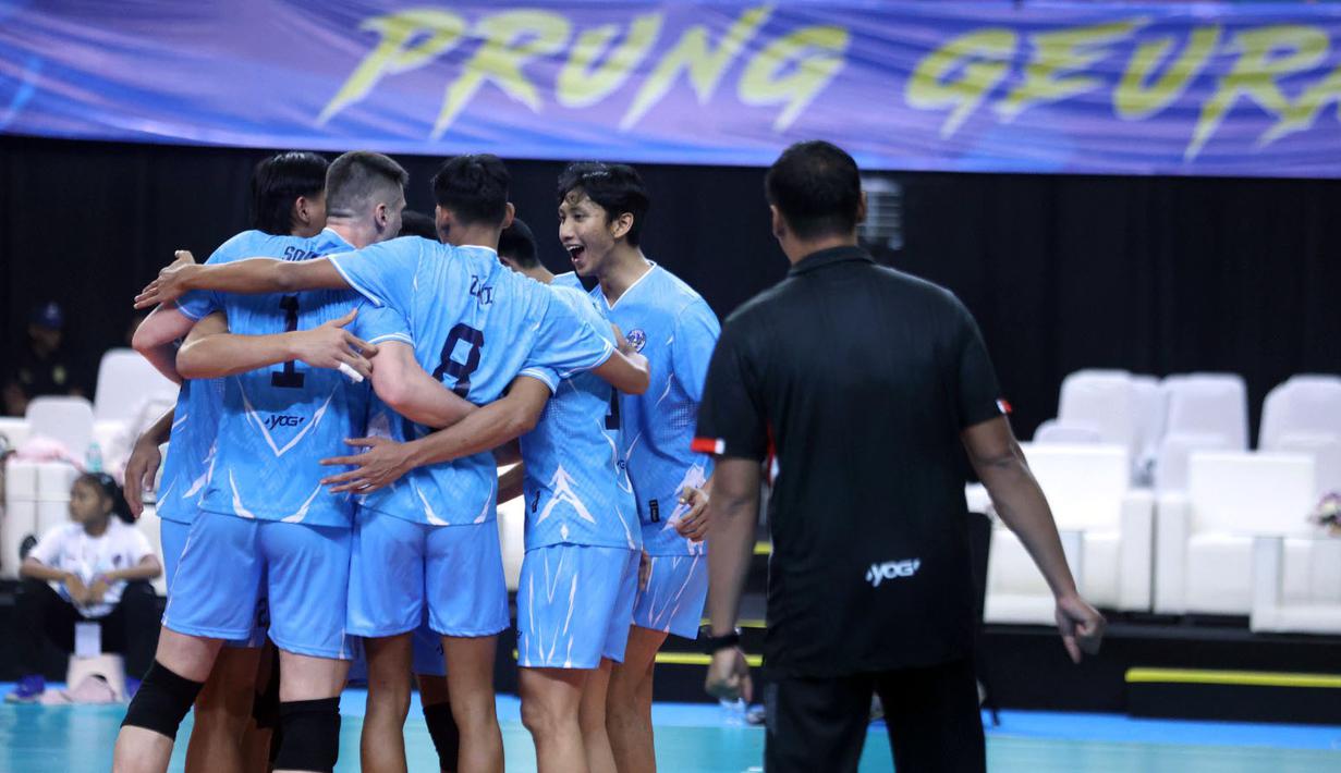 Jakarta Garuda Jaya memberikan kejutan dalam laga lanjutan Proliga 2026 dengan mengalahkan juara bertahan Jakarta Bhayangkara Presisi. (Dok. PBVSI)