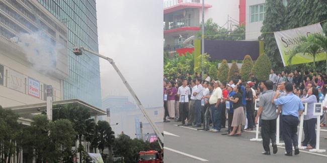 Senayan City Lakukan Evakuasi Kebakaran