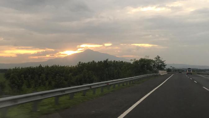 Tol Trans Jawa. (Bola.com/Erwin Fitriansyah)