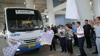 Perum Damri akan memfasilitasi kebutuhan transportasi darat bagi masyarakat yang akan ke Bandara Kertajati Majalengka. Foto (Liputan6.com / Panji Prayitno)