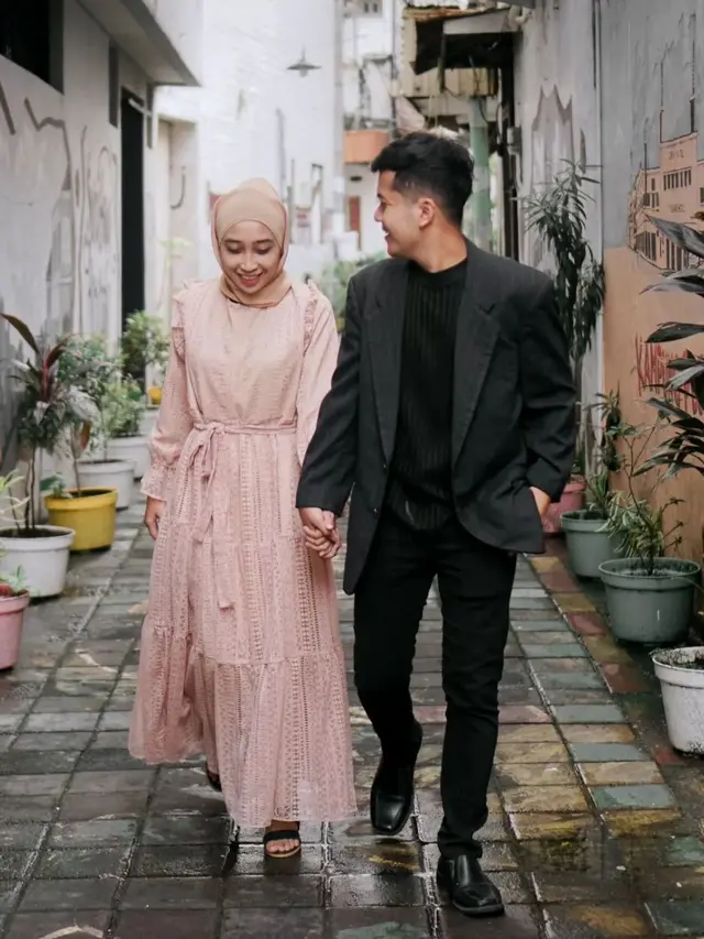 Sudah Menikah, Ini 6 Potret Romantis Dayat Idola Cilik dan Istri