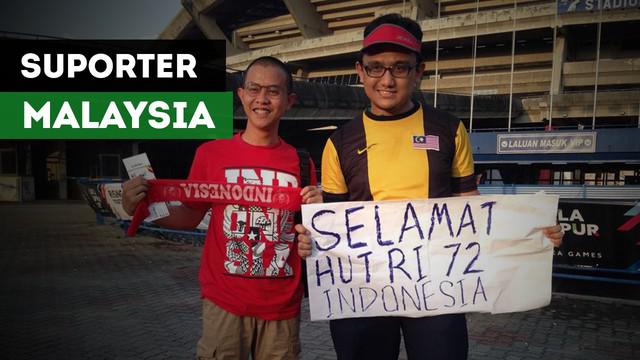 Seorang suporter Malaysia, Ariff Putra memberikan ucapan kemerdekan untuk Indonesia yang ke-72.