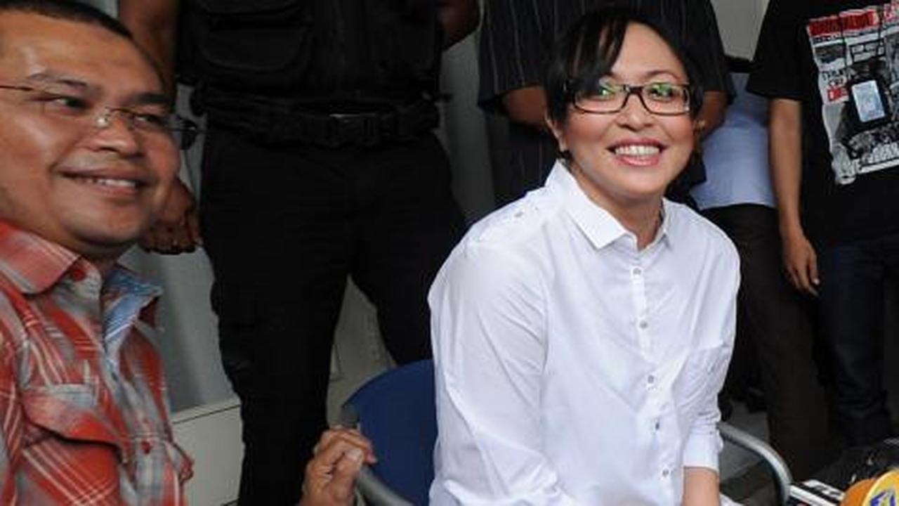 Angie hadiri seminar di DPR