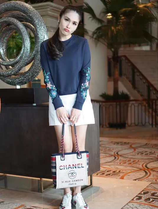 (Instagram/sandradewi88)