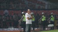 Pelatih Persija Jakarta, Paulo Camargo. (Bola.com/Nicklas Hanoatubun)