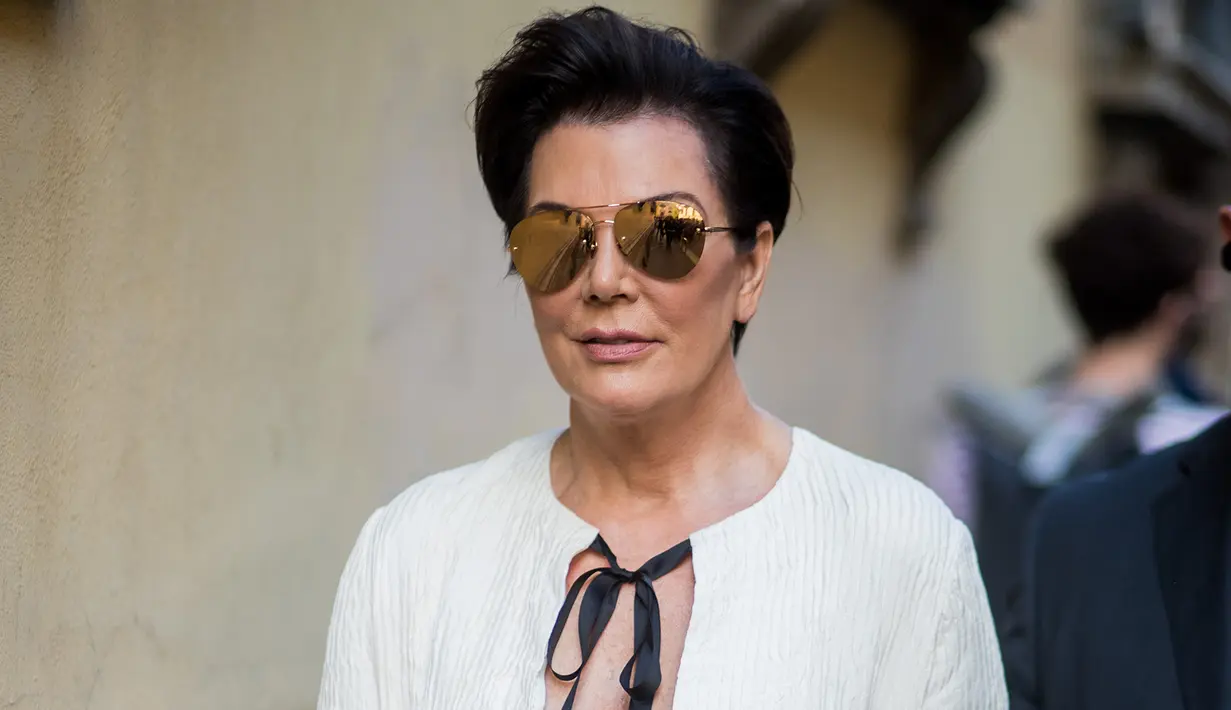 Kris Jenner menjawab pertanyaan yang membuat para penggemar penasaran. "Akankah seorang Kris Jenner menikah lagi?" (StyleCaster)