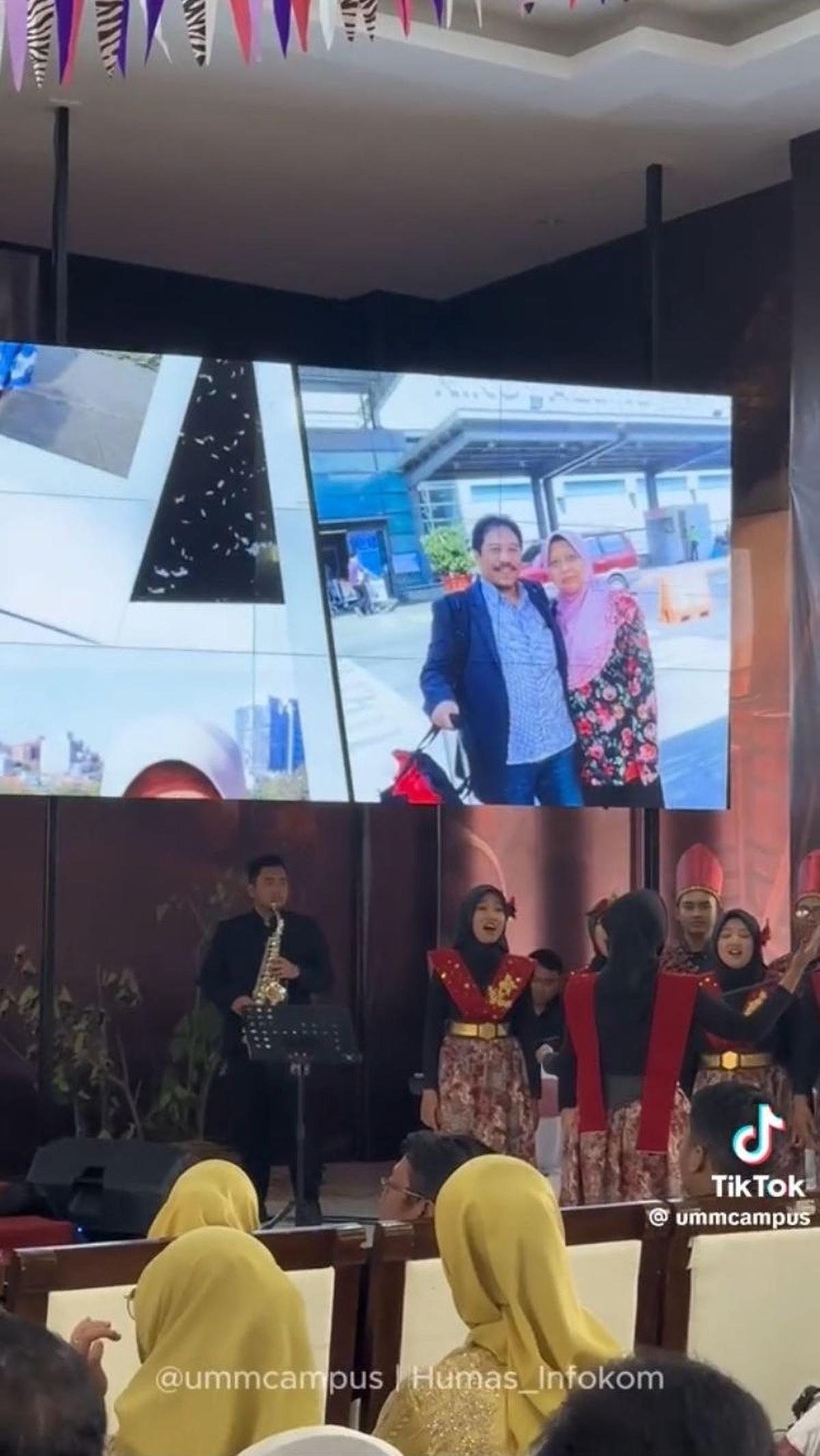 Selama ini, pasangan suami istri ini berjuang bersama untuk menjadi guru besar.