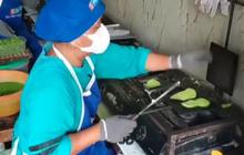 Kisah Produsen Opak Gambir Khas Blitar saat Ramadan, Kerja dari Pagi hingga Sore, Tak Berani Terima Pesanan dari Sembarang Orang