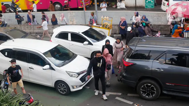 Akhir pekan jelang lebaran jalur pasar tanah abang macet