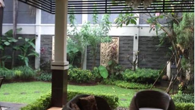 Garasi Muat 9 Mobil, Ini 7 Potret Rumah Mewah Andre Taulany yang Dijual