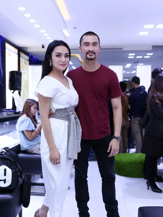 Merasa namanya dimanfaatkan, Reza berharap Reza (yang melaporkan Indra Bekti) untuk melakukan klarifikasi membersihkan nama baiknya. (Nurwahyunan/Bintang.com)