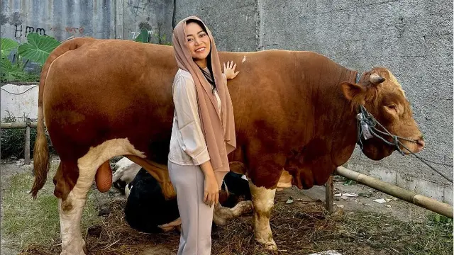 Rachel Vennya saat merayakan Idul Adha 1443H. (Instagram @rachelvennya)