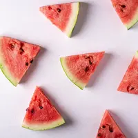 ilustrasi Cara membuat masker semangka dan manfaatnya/Rodion Kutsaiev/pexels