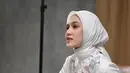 Film "Gaza Hayya 3" yang digarap oleh Jastis Arimba, menampilkan Syifa sebagai Syafira, seorang mahasiswi berpendirian kuat dan tangguh. Debut layar lebarnya ini menuntut Syifa untuk melakukan adegan aksi yang menantang. Syifa menjalani latihan intensif untuk memastikan kelancaran saat syuting. (Liputan6.com/IG/@cutsyifa)