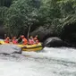 Arung jeram Papualangi Hil yang saat ini menjadi tujuan wisatawan lokal maupun mancanegara. (Liputan6.com/Arfandi Ibrahim)