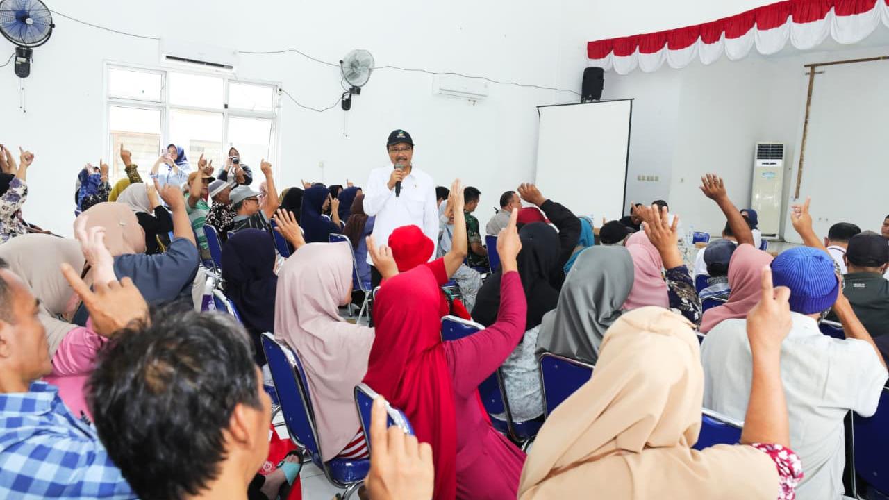 Cek Penyaluran Bansos di Bogor, Gus Ipul: BLT Tambahan Bukti Kepedulian Presiden ke Rakyat