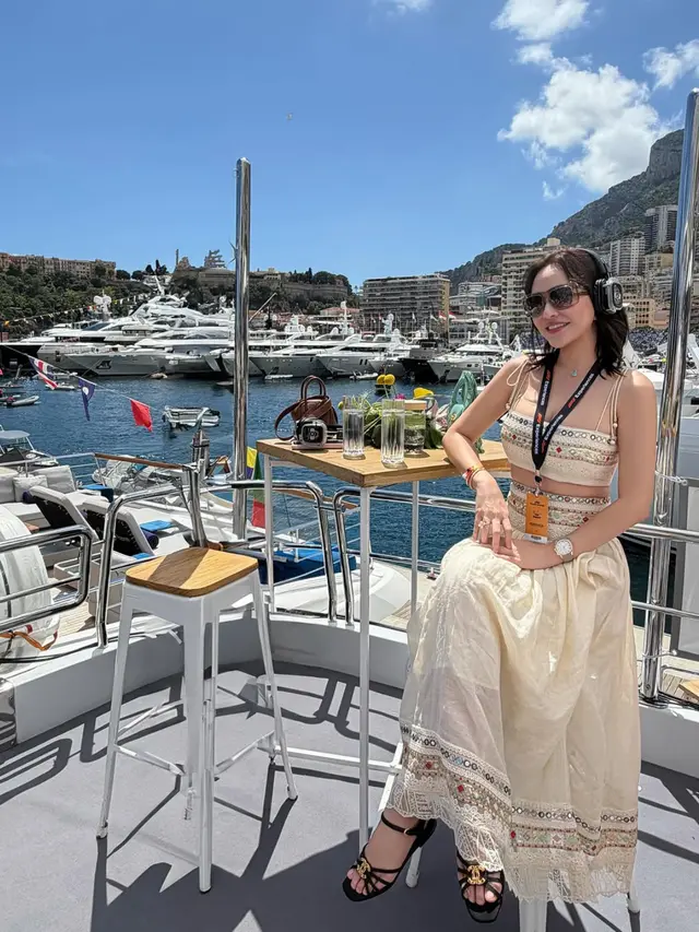 Shandy Aulia Nonton F1 di Monaco tampil mewah. [@shandyaulia]