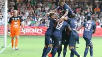 PSG merayakan kemenangan saat beruji coba di Wina (Bola.com/Reza Khomaini)