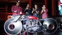 Menjadi salah satu acara utama di Suryanation Motorland Show Off, penampilan perdana Iconic Bike Suryanation Motorland 2019 banyak dinanti pecinta modifikasi Indonesia.
