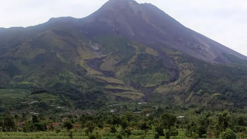 Sambut HUT RI ke-69, Pendaki Dilarang Naik ke Puncak Merapi