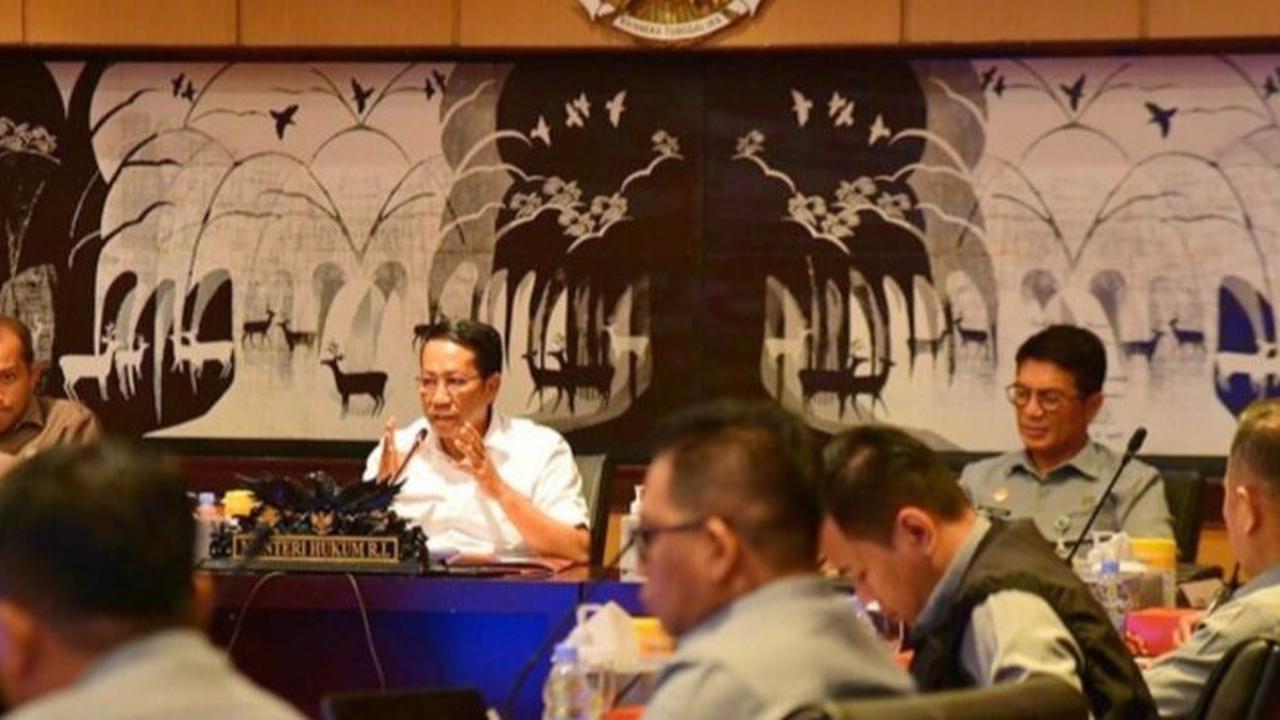 Menkum Minta Dirjen AHU Bantu Ekstradisi Paulus Tanos