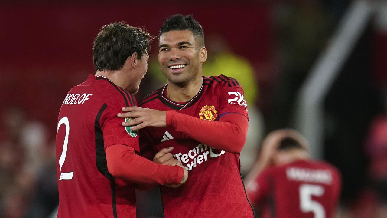 Foto: Penampilan Bintang Lima Casemiro, Bawa MU Menang Meyakinkan atas Crystal Palace di Carabao Cup