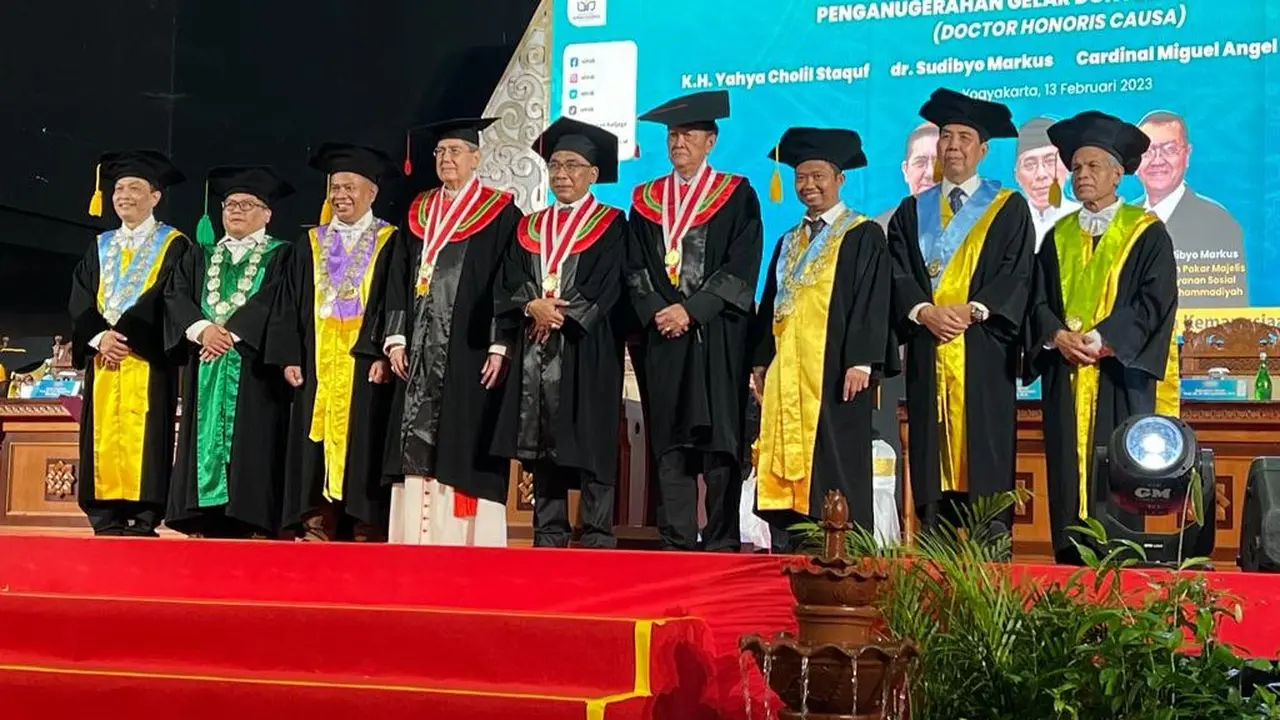Gelar Doktor Kehormatan atau Honoris Causa (HC) dari UIN Kalijaga