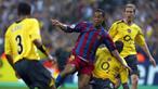 17 Mei 2006 di Stade de France berlangsung final antara Barcelona melawan Arsenal. Arsenal harus bermain dengan 10 orang usai Jens Lehmann mendapatkan kartu merah usai hentikan pergerakan Samuel Eto'o. Barcelona berhasil keluar sebagai juara usai men...