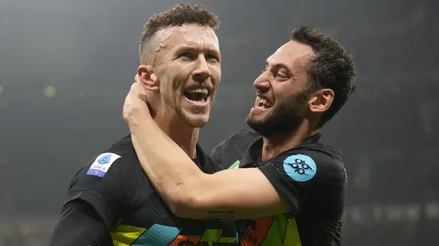 Foto: Duel Sengit, Inter Milan Akhiri Catatan Unbeaten Napoli