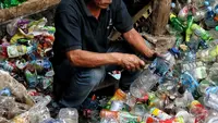 Salah satu penyebab masalah ini adalah minimnya infrastruktur pengelolaan sampah di Indonesia, di mana hanya 54 persen dari total kabupaten/kota di Indonesia yang memiliki Tempat Pemrosesan Akhir (TPA) yang memadai dan sesuai standar. (Liputan6.com/Angga Yuniar)