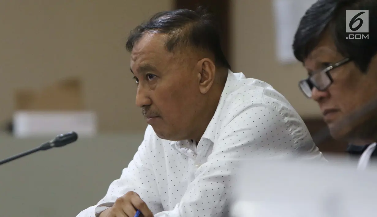 Terdakwa dugaan korupsi E-KTP, Markus Nari menyimak keterangan saksi saat mengikuti sidang lanjutan di Pengadilan Tipikor, Jakarta, Rabu (11/9/2019). Sidang beragendakan mendengar keterangan saksi-saksi. (Liputan6.com/Helmi Fithriansyah)