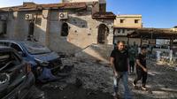 Rumah sakit tersebut diserang sekitar pukul 19.30 waktu setempat. (MAHMUD HAMS/AFP)