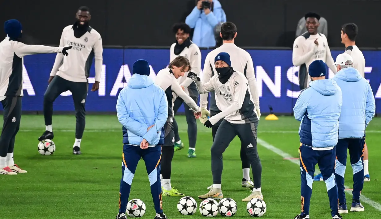 Kali ini, Real Madrid melawan Atalanta, yang dalam lima pertandingan awal fase grup Liga Champions 2024/2025 belum terkalahkan. Saat ini La Dea menempati peringkat lima klasemen dengan 11 poin. (Piero CRUCIATTI/AFP)