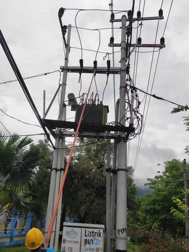 PT PLN (Persero) segera memulihkan sistem kelistrikan di Jayapura imbas banjir bandang yang merusak gardu dan infrastruktur kelistrikan. (Dok PLN)