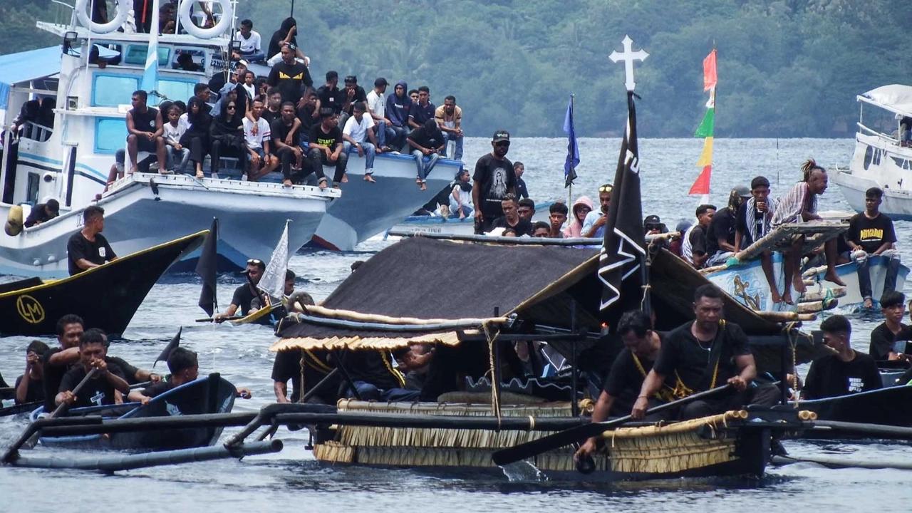 FOTO: : Prosesi Laut Tuan Meninu Hidupkan Tradisi Perayaan Jumat Agung  di Larantuka