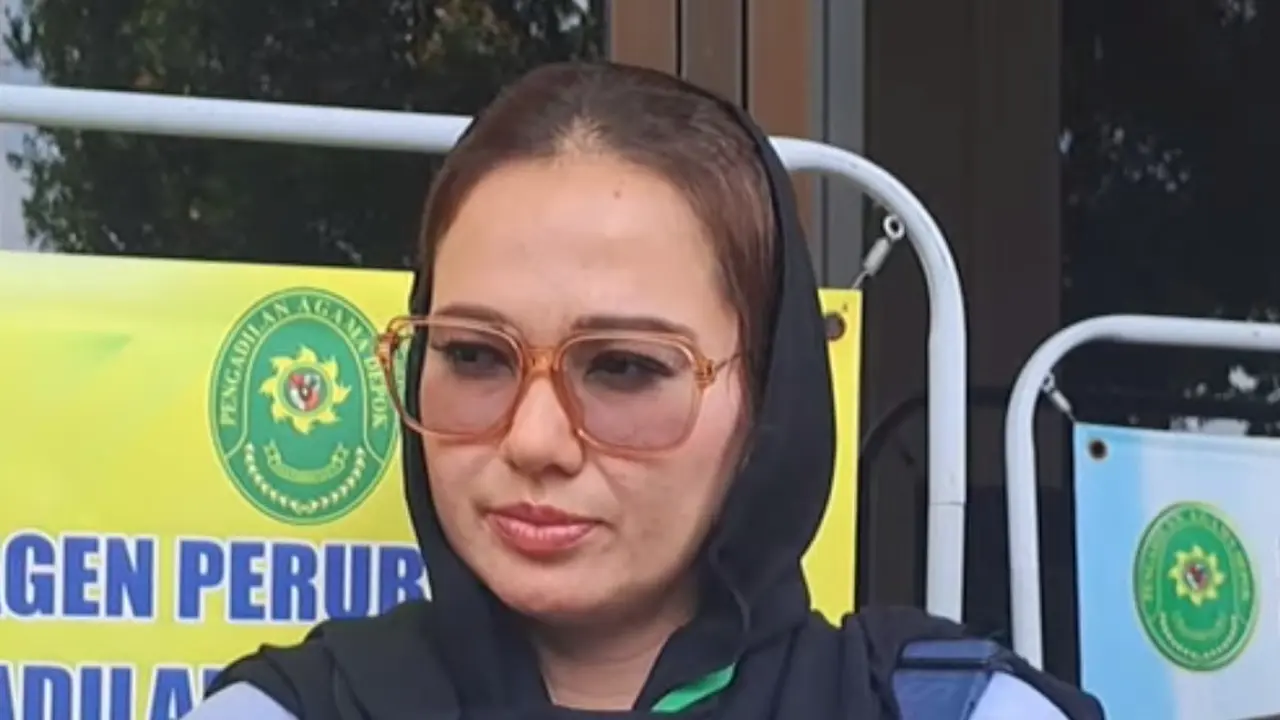 Catherine Wilson Boyong 2 Saksi Penting Guna Membuktikan Bahwa Idham Masse, yang Masih Sah Menjadi Suaminya, Tidak Pernah Memberikannya Nafkah (Foto: Dok. YouTube Intens Investigasi)