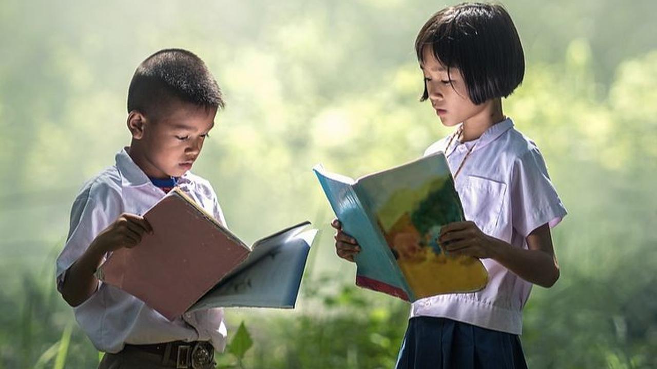 Viral Perjuangan Siswa di Samosir untuk Sekolah, Berangkat Jalan Kaki saat Hari Masih Gelap