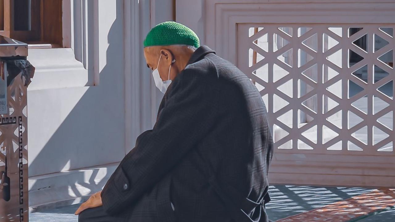 Niat Sholat Dzuhur, Tata Cara, dan Bacaan Doa Setelahnya untuk Dihafalkan
