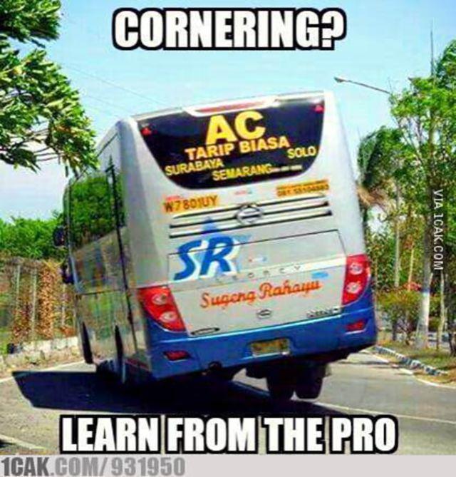 Meme bus Indonesia (Istimewa)